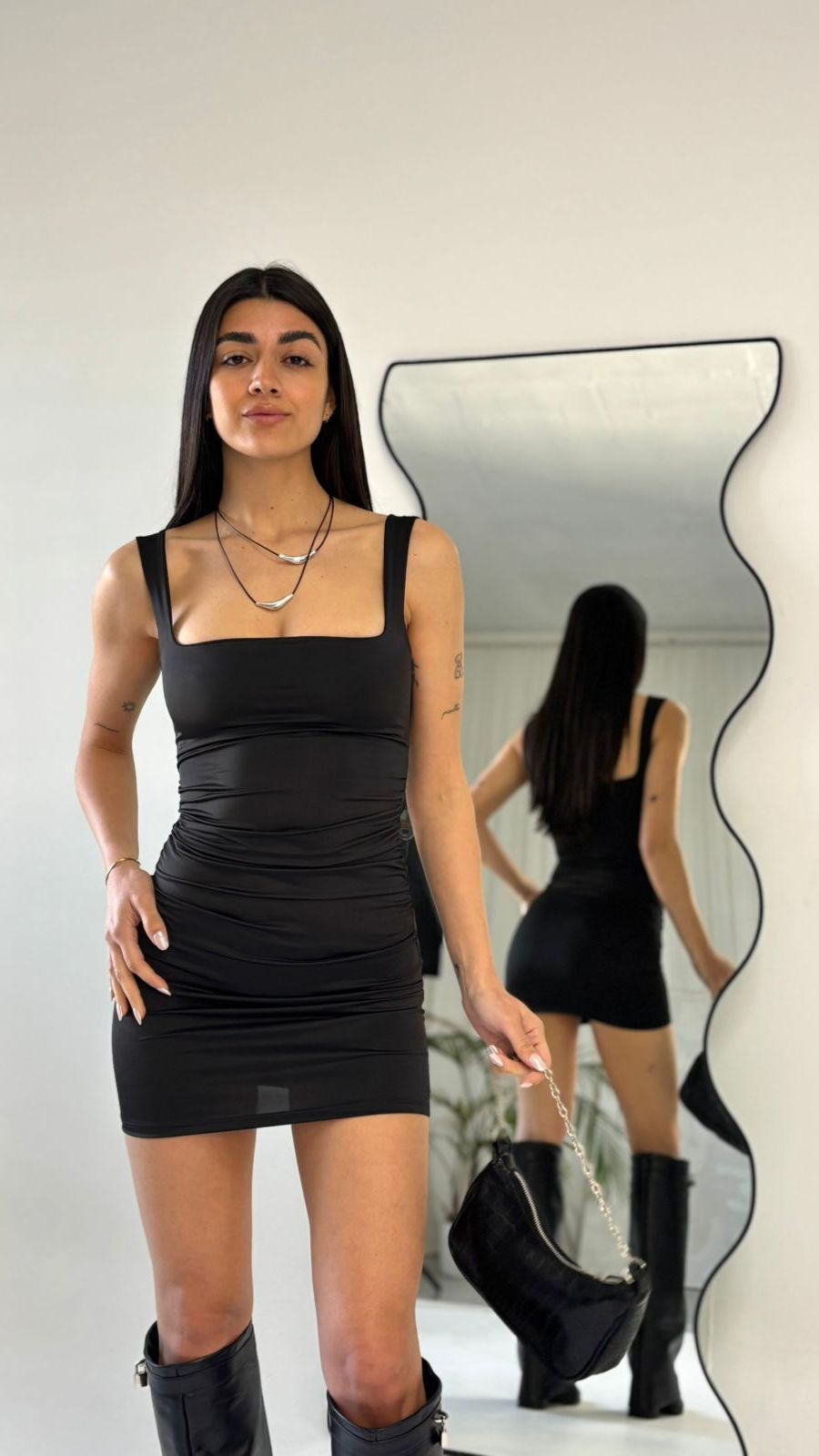 V05 - VESTIDO ESCOTE CUADRADO - GIA