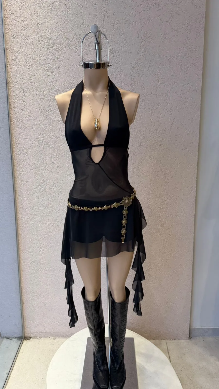 26/V08 – VESTIDO MARILYN S/ ESPALDA – MICROTUL