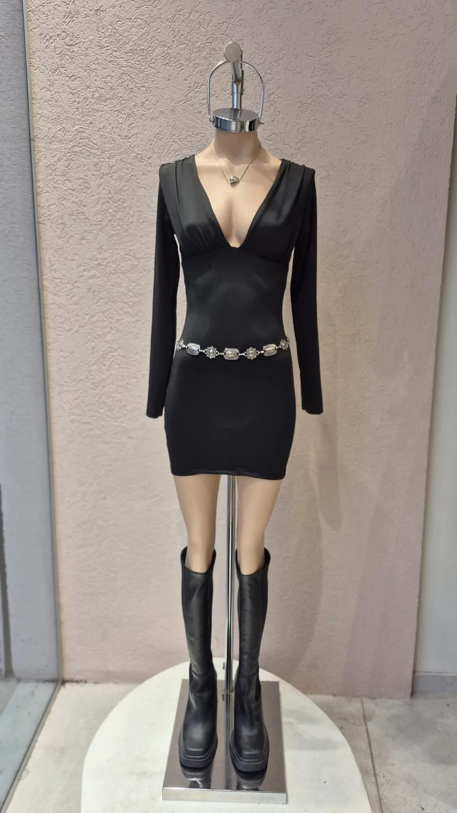 26/V23 - VESTIDO M/L ESCOTE V - MICROFIBRA