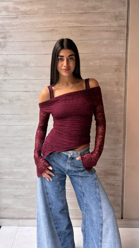 26/T63 - PAISANA BRETEL PICO - ENCAJE