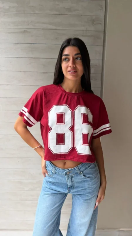 26/R25 - REMERA M/C CROP "86" FRANJAS - JERSEY