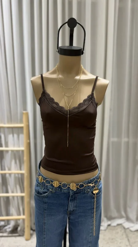 26/T81 – TOP BRETEL ESCOTE PUNTILLA – MICROFIBRA