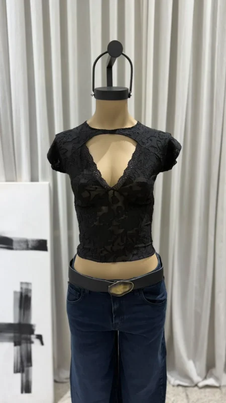 26/T1010 - TOP M/C CUELLO V C/PUNTILLA - ENCAJE OSLO