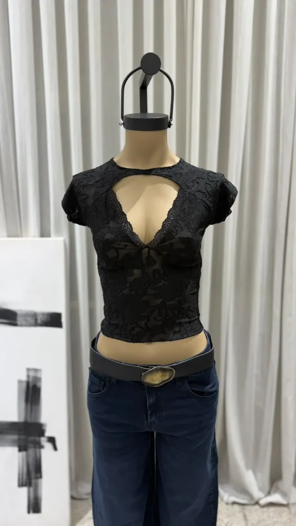 26/T1010 – TOP M/C CUELLO V C/PUNTILLA – ENCAJE OSLO