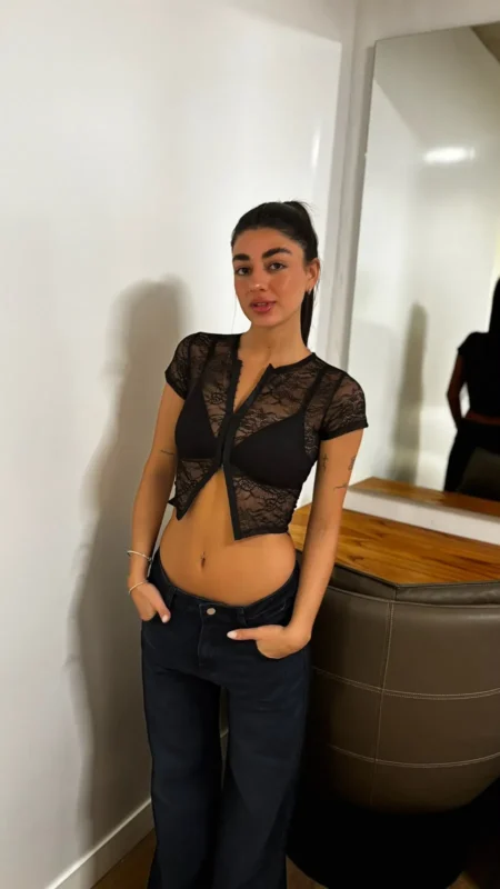 26/T213 - TOP CROP CUELLO CERRADO CORSET - ENCAJE