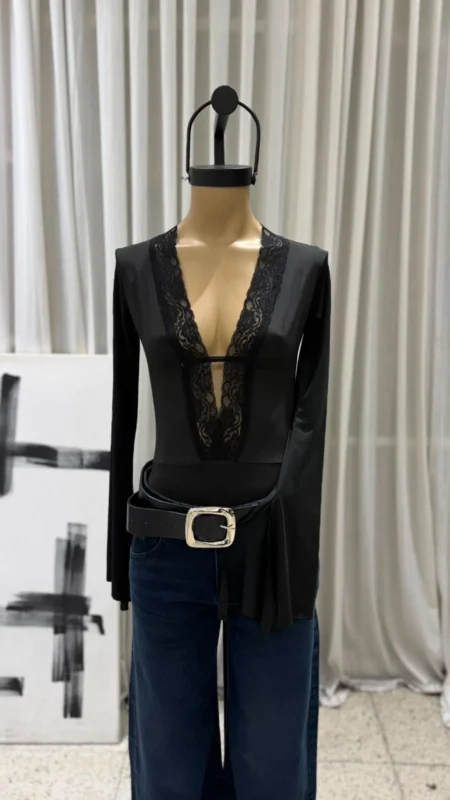 26/BB33 – BODY M/L ESCOTE LARGO PUNTILLA – MICROFIBRA