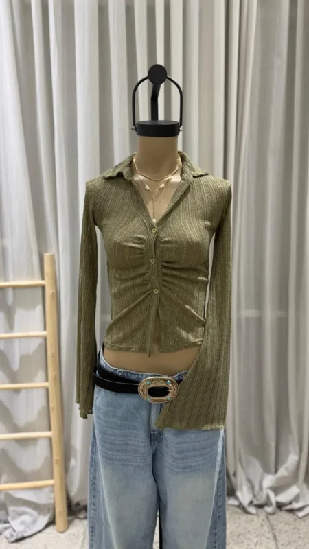 26/T190 – CAMISA M/L OXFORD FRUNCE CON BOTON – TEJIDO BUCAREST
