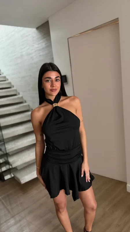 26/V88 - VESTIDO CHOKER ACC FAJA VOLADO - MICROFIBRA